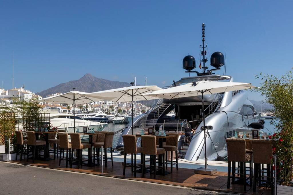 Puerto Banus Second Line, Luxury * Marbellac